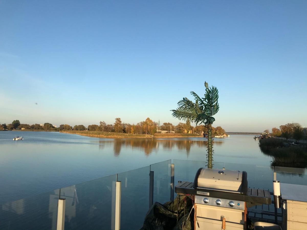 Houseboat On The Water Hotel Liepaja Bagian luar foto