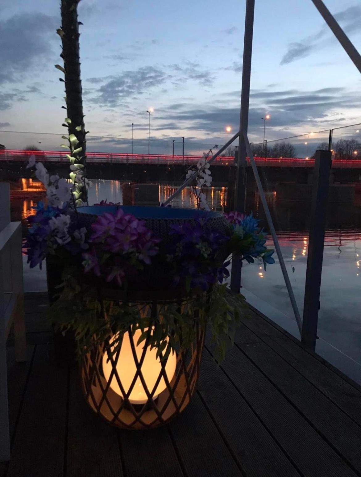 Houseboat On The Water Hotel Liepaja Bagian luar foto