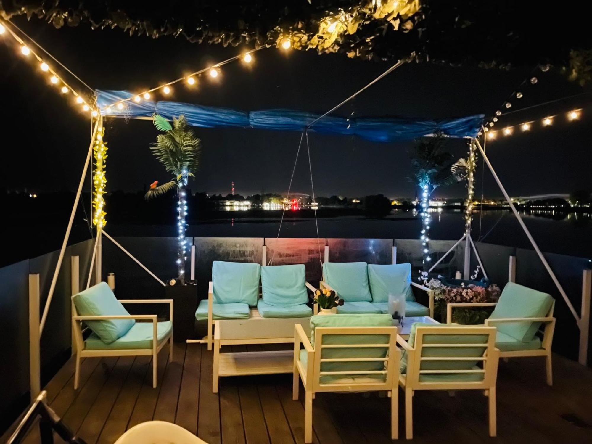 Houseboat On The Water Hotel Liepaja Bagian luar foto