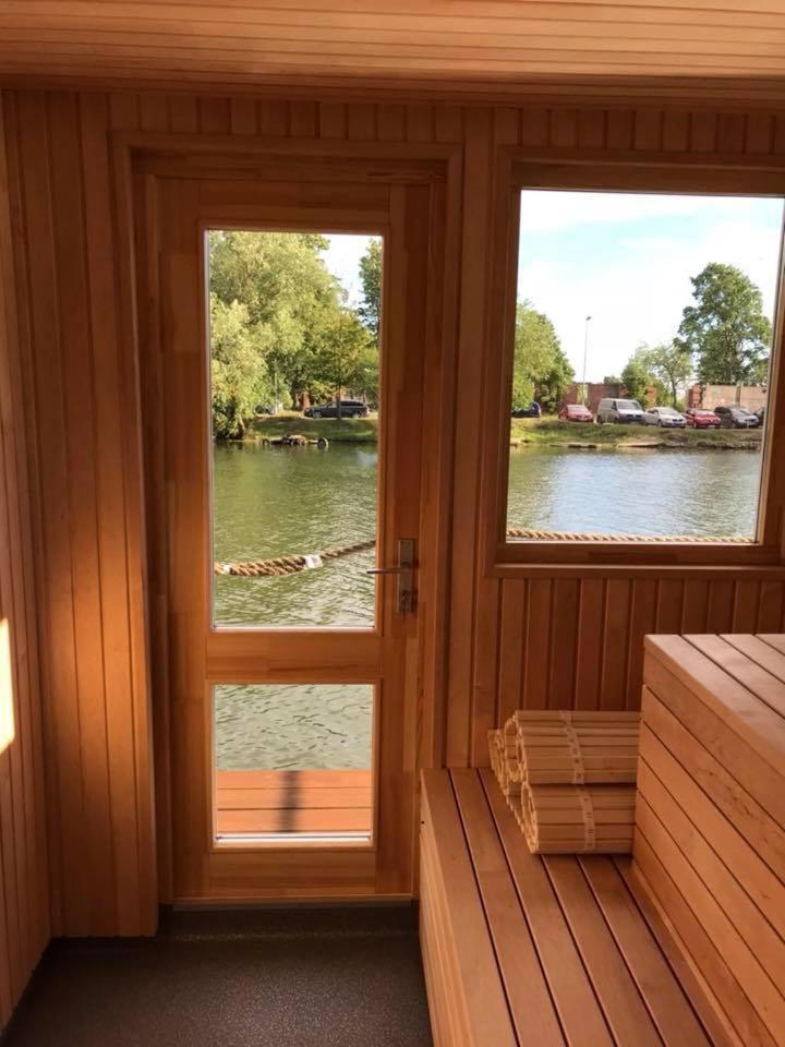 Houseboat On The Water Hotel Liepaja Bagian luar foto